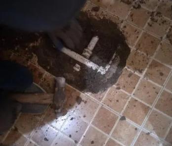 仲巴卫生间漏水维修公司为您分享下卫生间渗水如何处理及注意事项